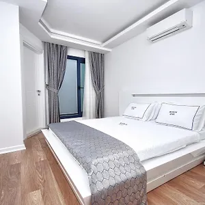  Oda ve Kahvaltı Marin Türkiye